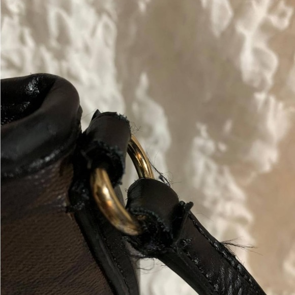 COACH PURSE over Shoulder or Crossbody - Picture 5 of 7